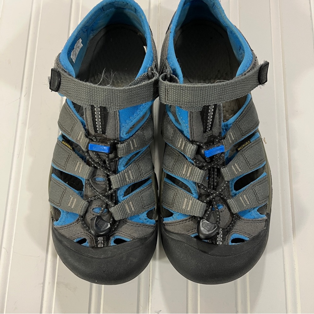 Keen Newport H2 Women's Sandals size 6